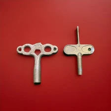 Clock Key Lot Of 2 Mantel Winding Wind Up Vintage Antique Keys