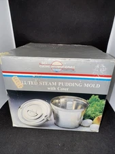 Vintage Fluted Metal Steamed Pudding or Ice Cream Mold w/ Lid 5x7.5