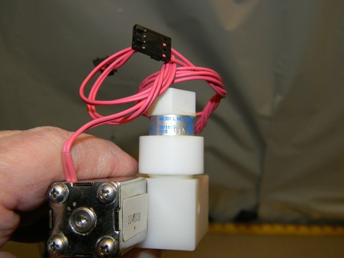 Valcor SV20-1-2 J8 R13A 2-Way, Normally Closed Solenoid Valve - Picture 3 of 8