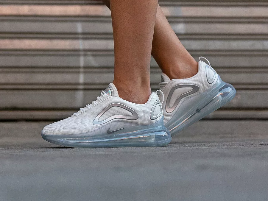 Nike Women's Air Max 720 Shoe