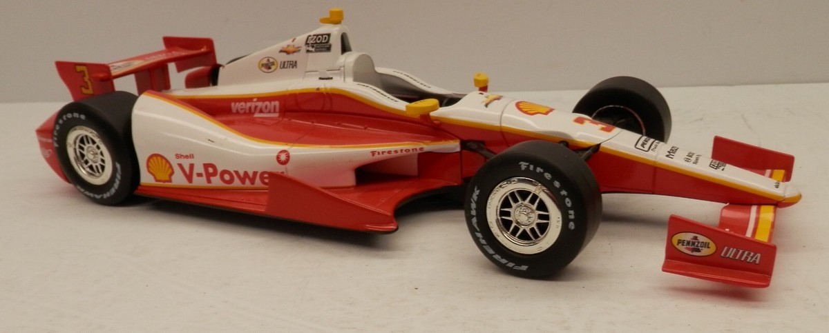 Greenlight Helio Castroneves IZOD Indy Car Shell V-Power c.2012 1