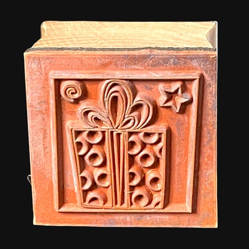 Geburtstagsgeschenk Geschenk 1,5"" x 1,5"" Holz montiert Gummistempel TOP ZUSTAND - Bild 2 von 2