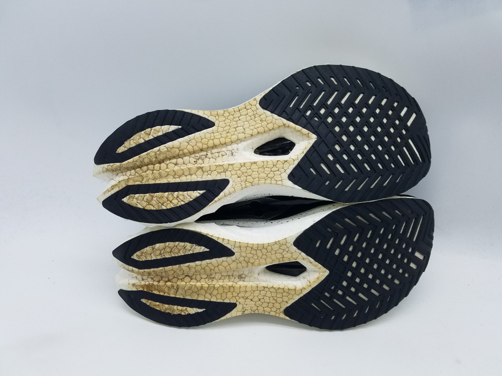 Saucony Endorphin Speed 4 Men's Size 10 Running Shoes Black Silver thumbnail 9