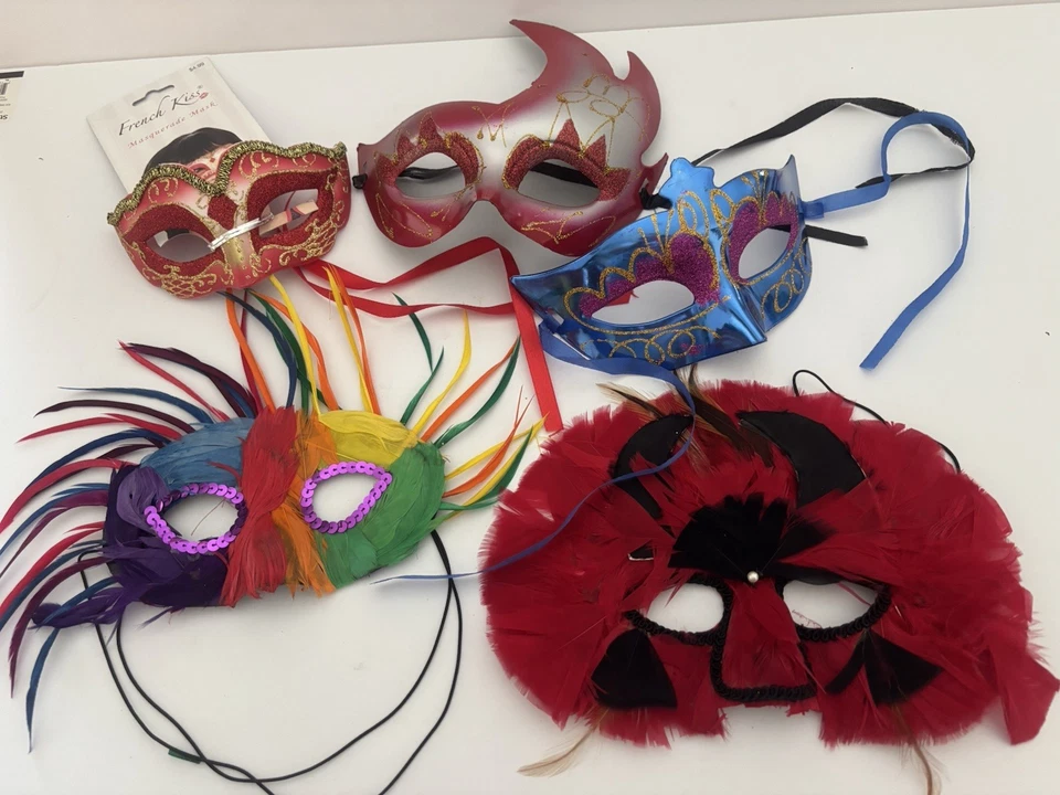 Lote de 5 Máscaras Misceláneas de Mardi Gras y Disfraz Foto 2 de 4