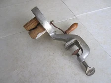 VTG Vitantonio Cavatelli Pasta Maker Model No 50 Table Clamp Style 1950’s USA