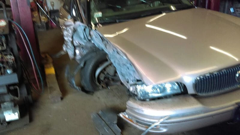 86-99 Oldsmobile Olds Eighty Eight 88 puntal izquierdo trasero con control de nivel Opt G67 Foto 3 de 4