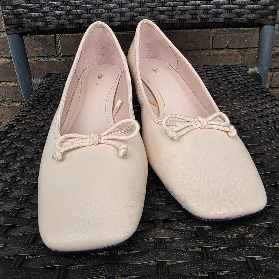 Zapatos planos de ballet Zara de cuero rosa crema talla 38 I EE. UU. 7,5-8 románticos femeninos Foto 3 de 4
