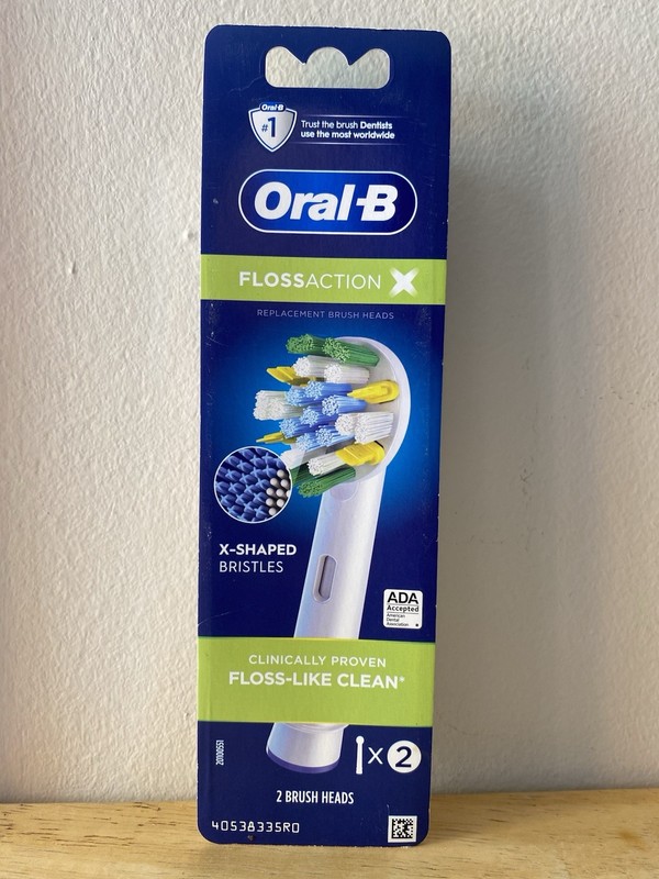 Oral-B Flossaction Electric Toothbrush Replacement 2 Pack Brush Heads NEW SEALED