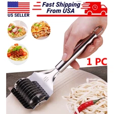 Stainless Steel Noodle Lattice Roller Docker Dough Cutter Manual Pasta Maker