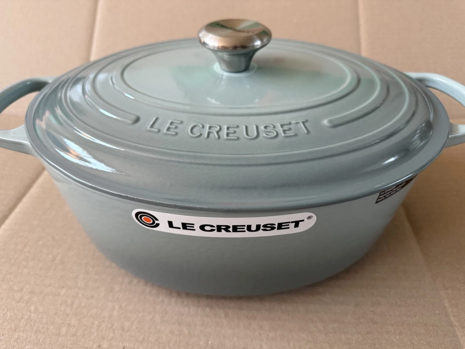 LE CREUSET SIGNATURE OVAL DUTCH OVEN 8 QUART SEA SALT PLUS BONUS MINI COCOTTE