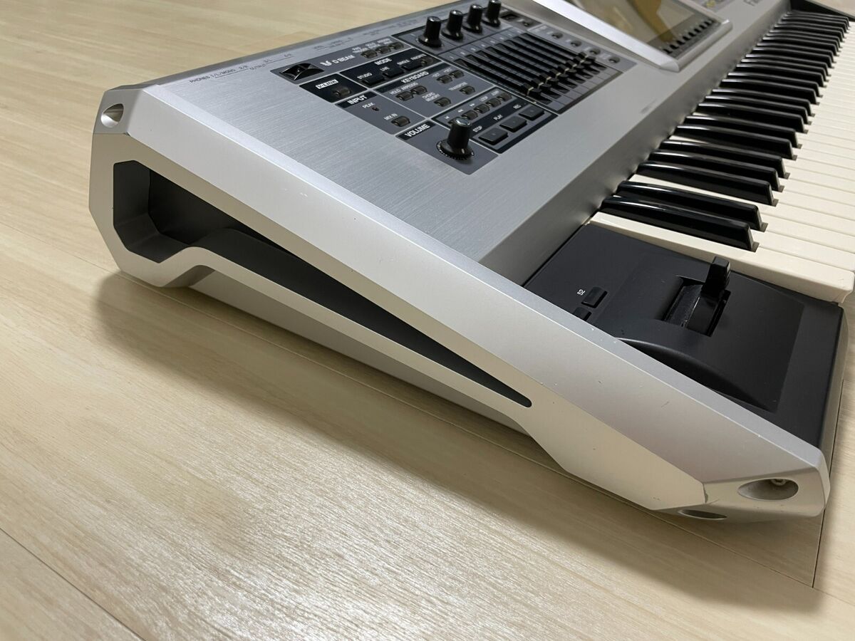 Roland Fantom G6 61-Key Keyboard Synthesizer Music Roland Fantom G6 61-Key Keyboard Synthesizer Music
