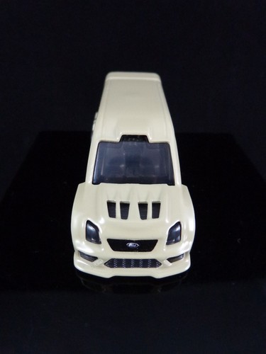 Hot Wheels Real Riders Pop Culture:Batman 1 of 5 '09 Custom Ford Transit Connect - Picture 8 of 11