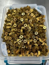 QTY 1 TRADESHIP BRASS PINION GEAR MODULE 0.5 PITCH 16 TEETH 1/8" BORE SLOT CAR