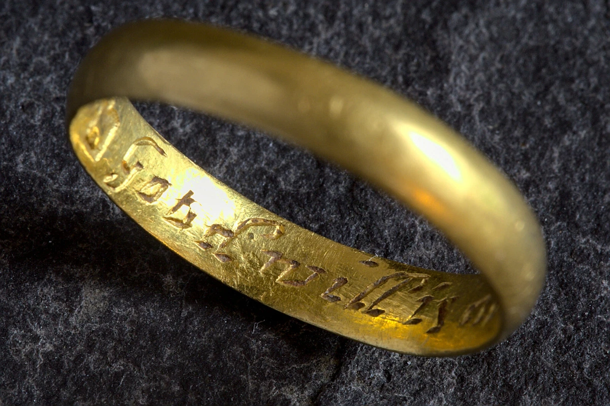 Gold posy ring sale