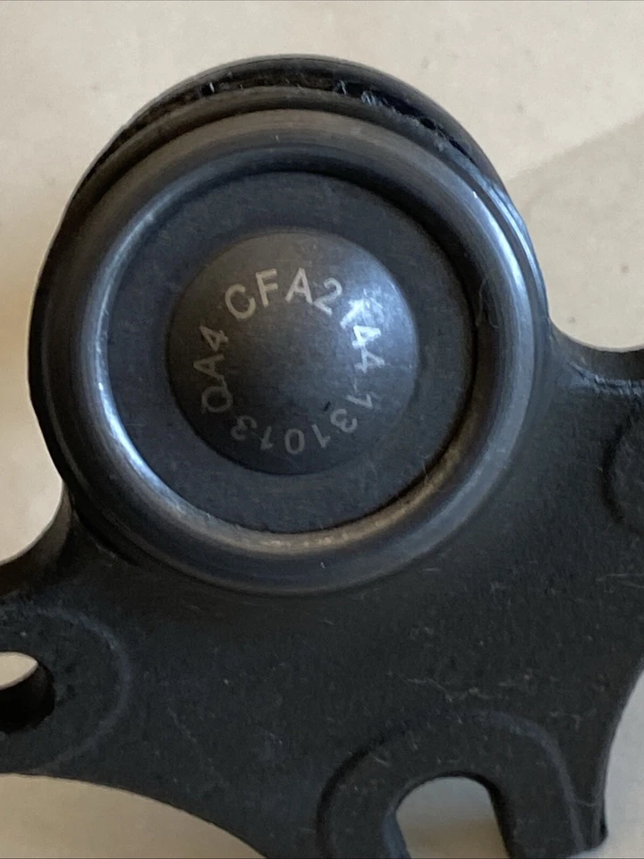 Junta rótula inferior delantera CARQUEST para 92-99 Volkswagen Corrado Golf Jetta Passat Foto 4 de 4