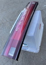 1992 1993 1994 Toyota Camry Center Trunk Rear Tail Light Clean Shiny Oem 32-124 1992 1993 1994 Toyota Camry Center Trunk Rear Tail Light Clean Shiny Oem 32-124