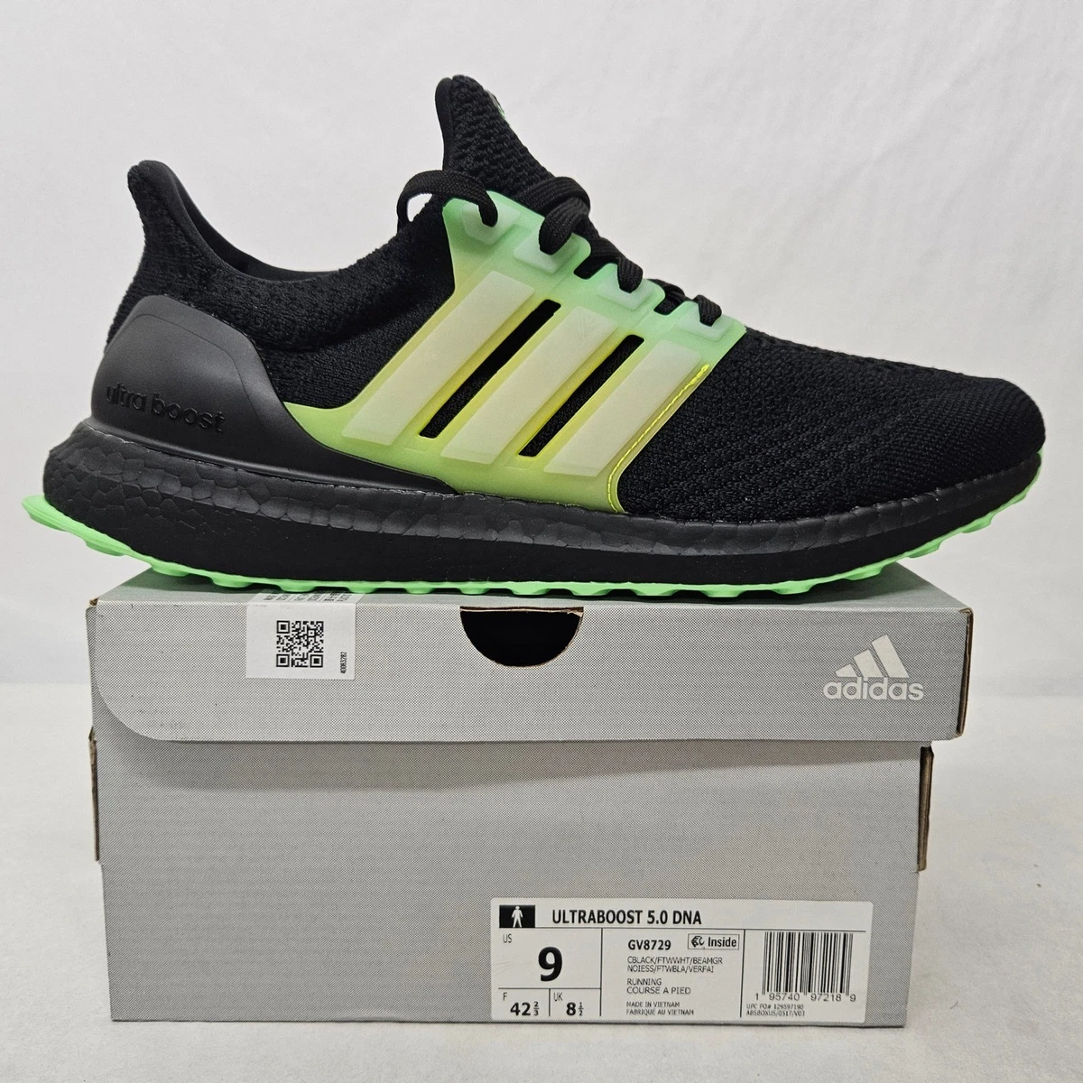 adidas gazelle silver green womens adidas ULTRABOOST 22 Running Shoes | Triple White