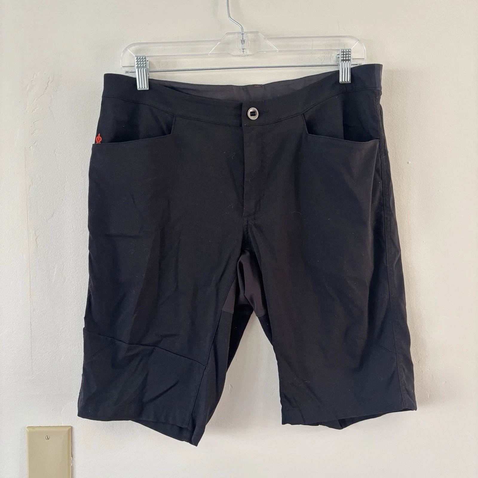 The North Face Mens 32 Outdoor Shorts Pockets Black Stretch Hiking Polyester