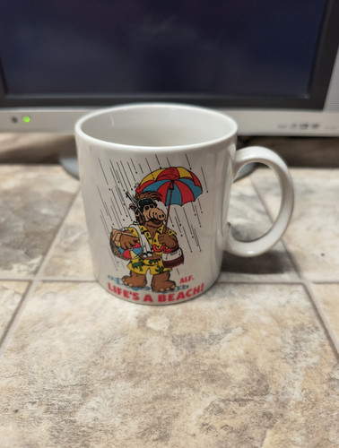 Alf Life's A Beach! Coffee Mug. Russ 1987. Vintage Alien Productions. 1980's