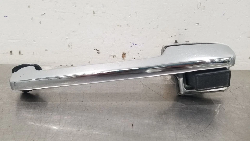 Ford F250 Super Duty 1996 manija de puerta exterior conductor delantero cromo cabina regular Foto 2 de 4