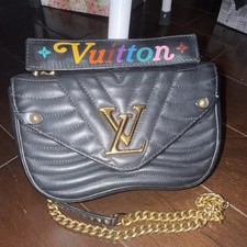 Louis Vuitton Black Quilted Chain Strap Shoulder Bag Logo Accent Women's