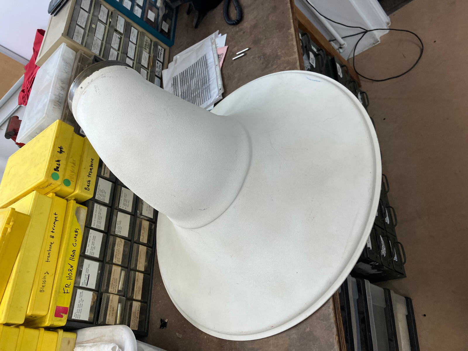 XTRA CLEAN KING 2370 SOUSAPHONE, close to mint, orig lac, tight vlves