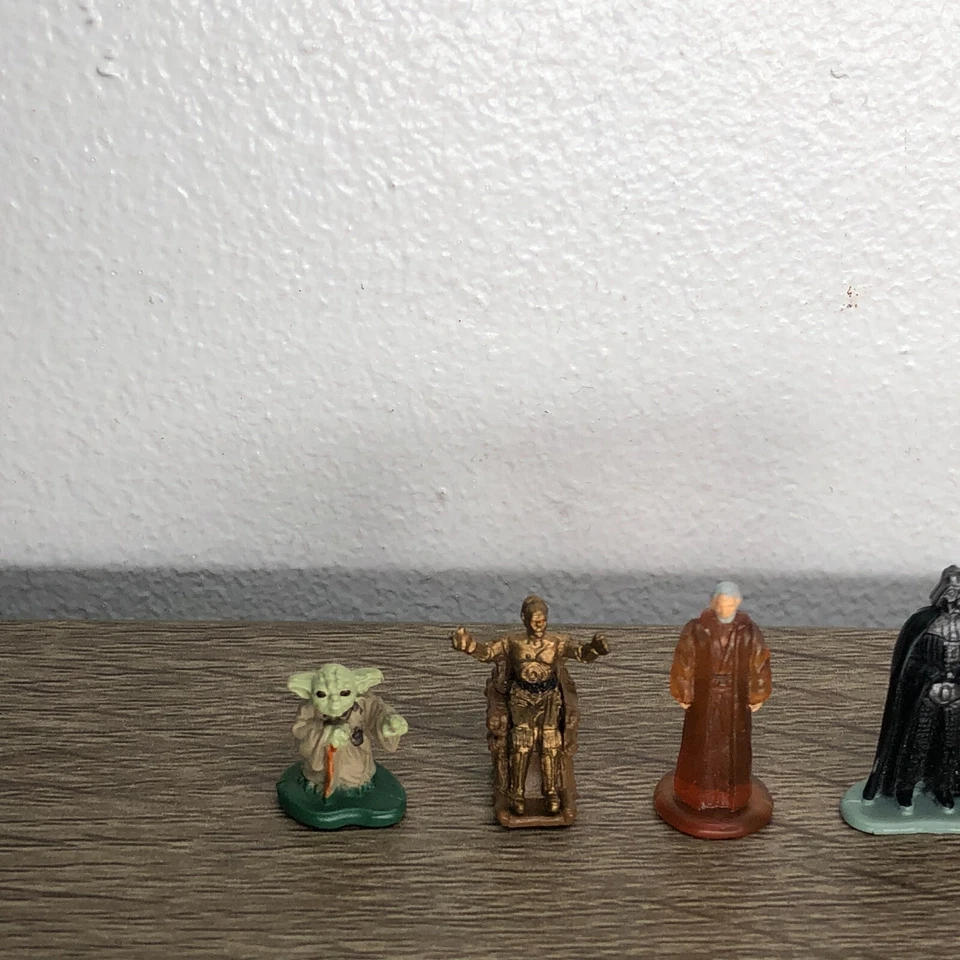 Lote de figuras Micro Machines Star Wars Yoda C3PO Darth Vader figuras juguete de colección 4 Foto 4 de 4