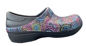 crocs triple comfort