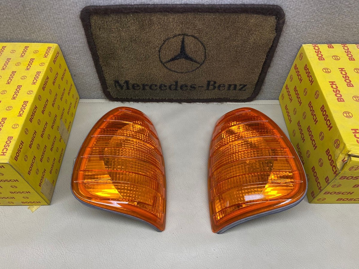 Mercedes Benz Bosch W123 Signal Lights Set A0008207321