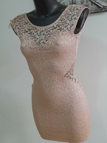 River Island Vestito Taglia UK 8 EUR 34 In Pizzo Colore Rosa Antico - Foto 3 di 12