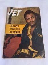 1971 March 25 JET Magazine, Joe Frazier Proves He Is The Greatest (MH38)