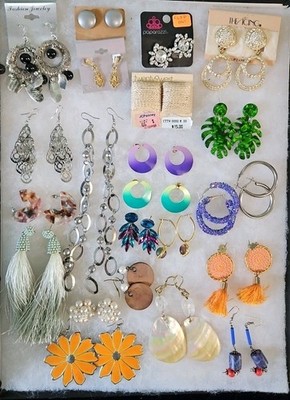 Fashion Earring Lot of over 20 Pairs.  Some new