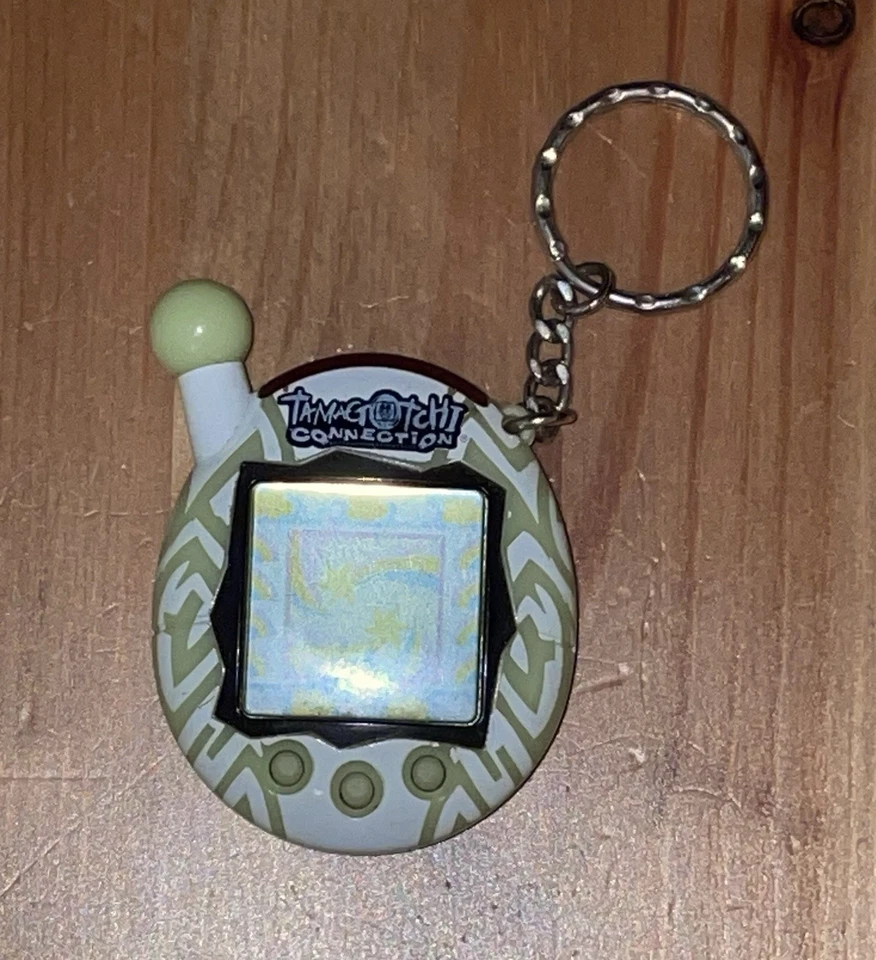 Vintage 2004 Tamagotchi Connection V4 Glow In The Dark - Working! (RARE) - Image 2 of 3