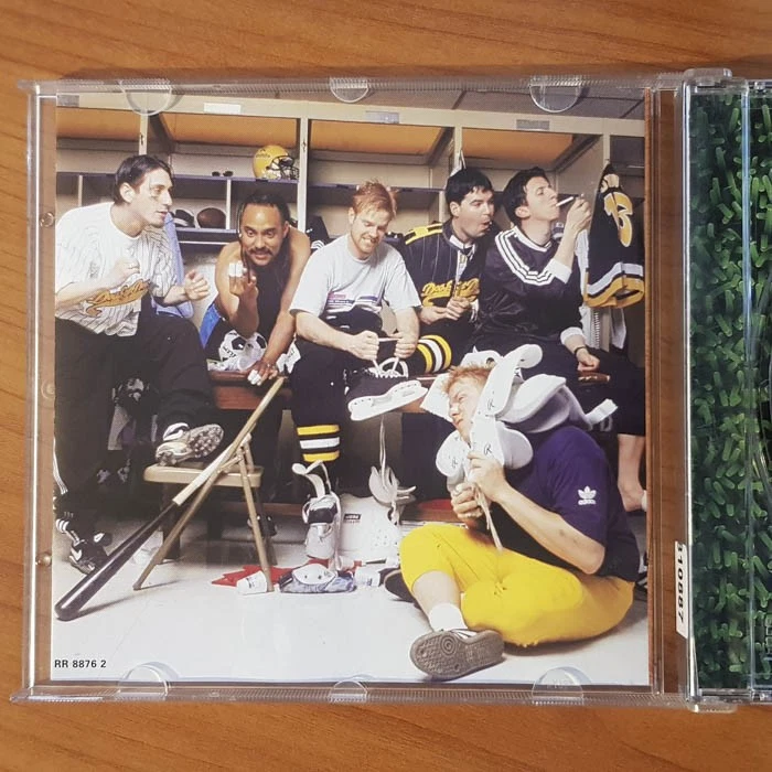 DOG EAT DOG Play Games SONO VG+/EX(CD) - Bild 2 von 4