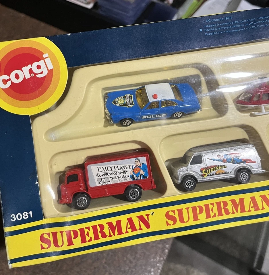 Juego de regalo vintage Corgi 3081 Superman helicóptero rojo Foto 2 de 4