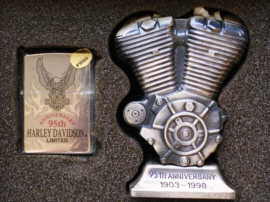 Harley Davidson x ZIPOO 95th Anniversary Oil Lighter Harley Davidson x ZIPOO 95th Anniversary Oil Lighter