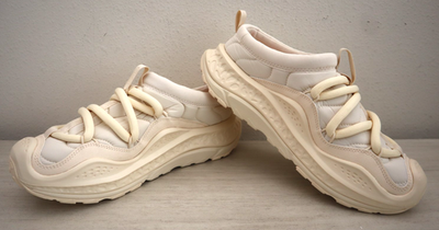 Hoka One One Women display picture 1