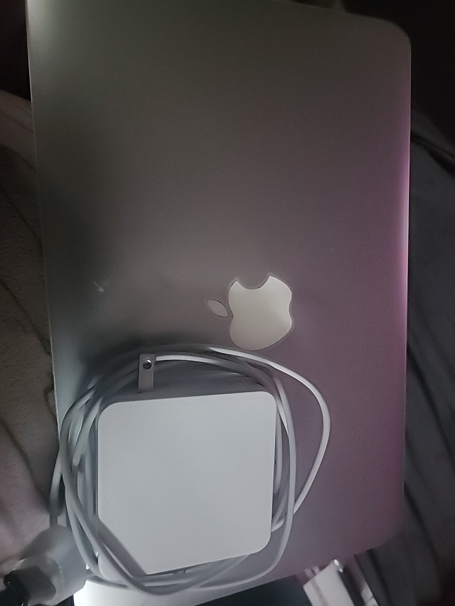 MacBook Air 2109 13インチ Core i5 512G D5 Apple MacBook Air 13-inch Renewed with 512GB SSD Storage