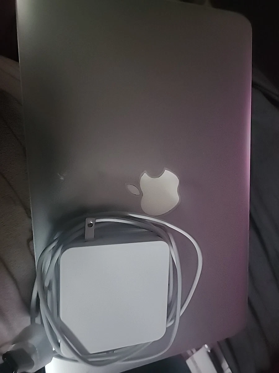 Ноутбуки Apple MacBook Air 2014 года выпуска 13,3 дюйма - огромный