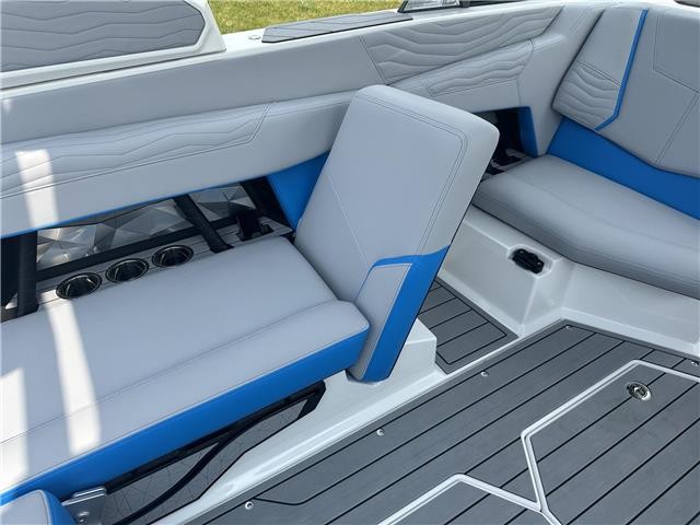 2025 Nautique G23  Masters Blue Metal Flake