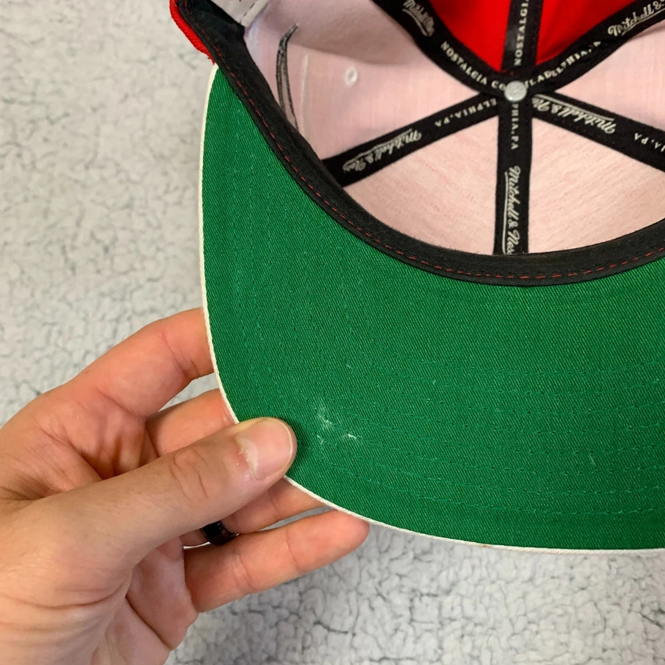 Sombrero Detroit Red Wings Corte Diamante SnapBack NHL Mitchell & Ness Foto 4 de 4