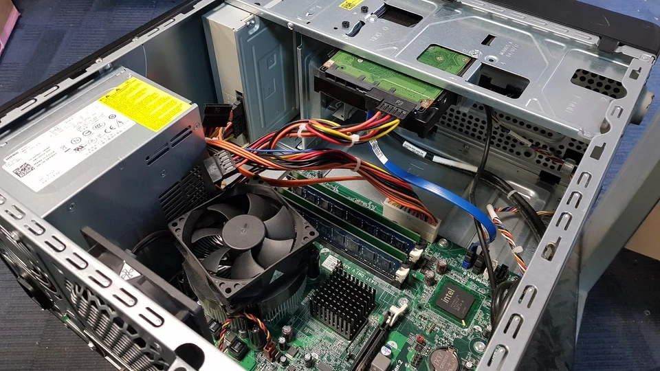 Dell Inspiron 560 Intel Core 2 Quad Q8300 6GB 1TB, NO OS - Image 4 of 4