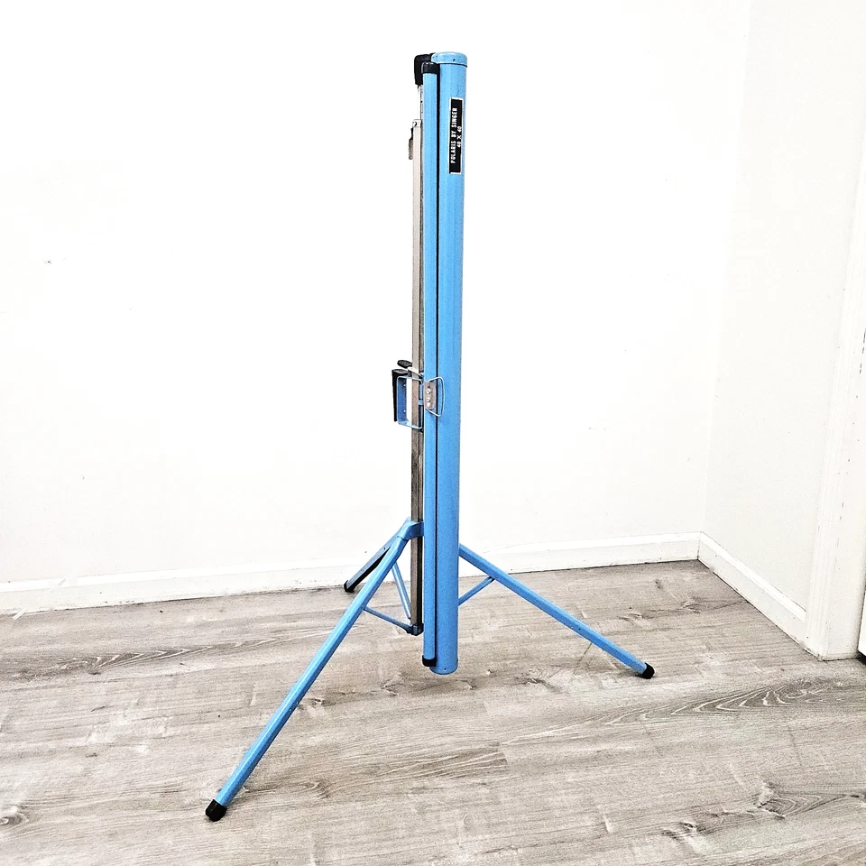 Vintage Singer Polaris Portable Movie / Slide / Film Projector Screen 40x40 USA - Image 3 of 4