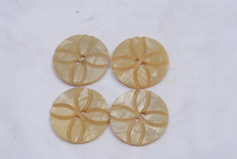 Vintage  Lot Of 4 Carved Mother of Pearl Buttons 1 1/4 Inch