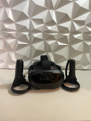 HTC VIVE Focus 3 Virtual Reality Viewer Neuwertig Standalone Enterprise