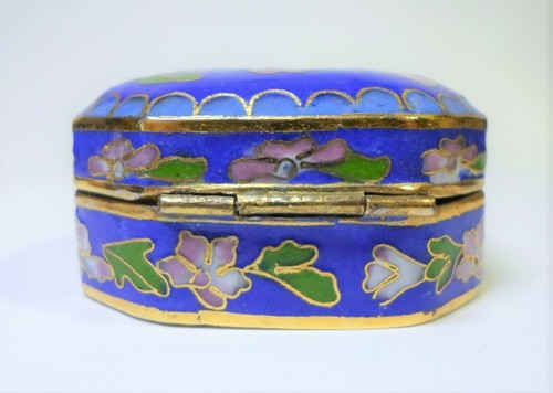Vintage CLOISONNE ENAMEL TRINKET / RING BOX Blue w/ PINK FLOWERS Hinged Lid 2" L - Picture 6 of 8