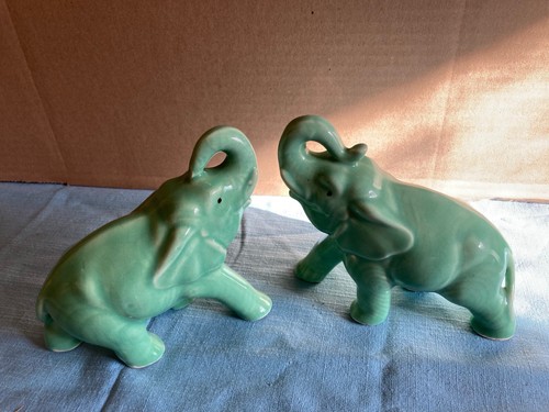Vintage Art pottery mint green elephants set of 2 - Picture 1 of 11