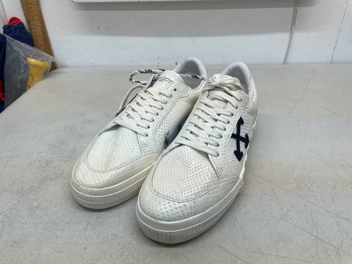 off white low vulcanized leather