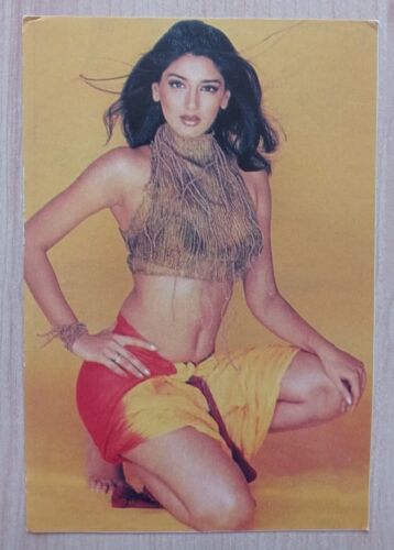 Sonali Bendre-Bollywood Rare Postcard Post Card - Picture 1 of 1