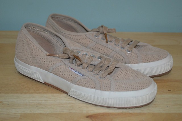 superga tan